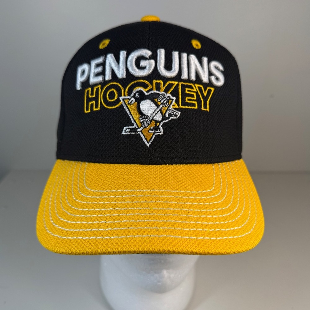 NEW! Adidas Authentic Pittsburgh Penguins Hockey NHL Structured Flex Fit Hat S/M